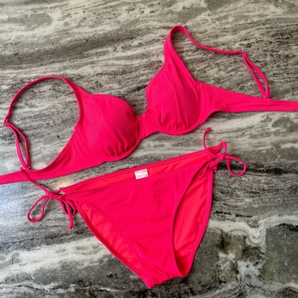 Hot Pink Ribbed Women’s Bikini Set